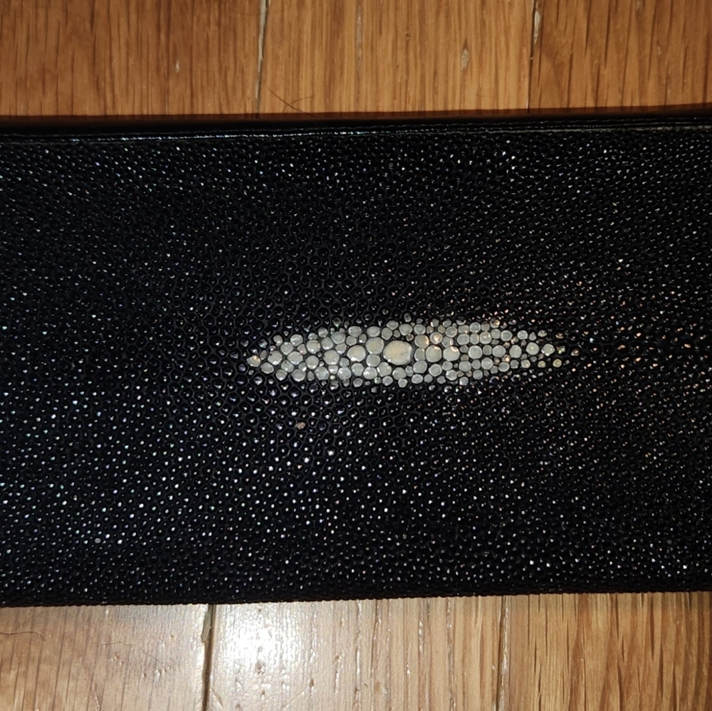 RIVER BRAND Stingray LARGE TRIFOLD WALLET BLACK EXCELLENT CONDITION